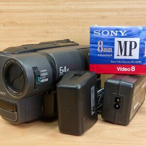 Sony Handycam CCD-TRV25 Video8 Camcorder, Made in Japan, Tested and Working